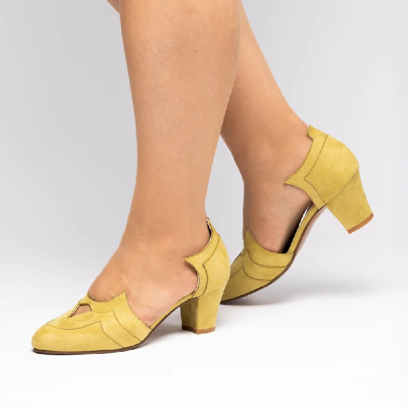 Women's mesh - paneled stiletto heel pumps for breathabilityPRE-ORDER Christine Vintage Pumps (Manchineel Apple)