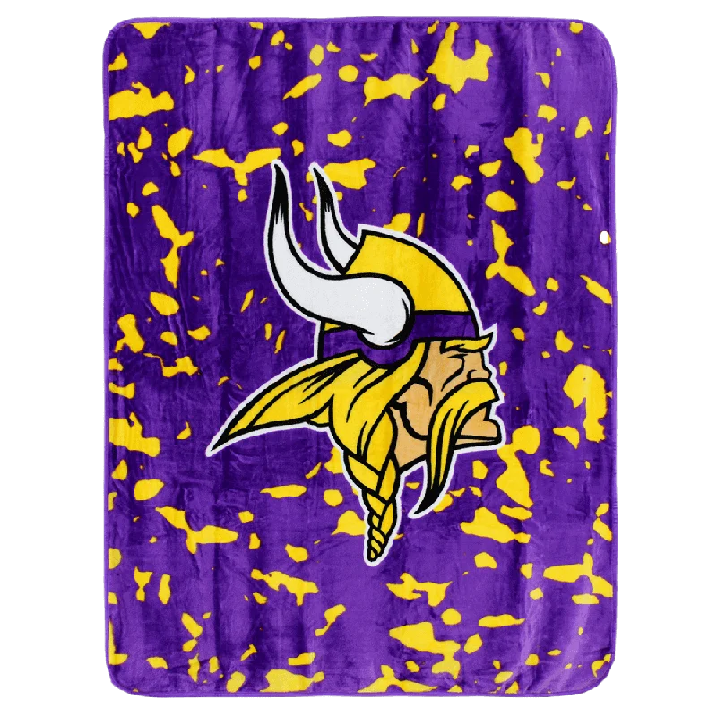 Women's Slippers with a Built - in Heel in Black for a Slightly Elevated LookMinnesota Vikings Throw Blanket, 50" x 60"