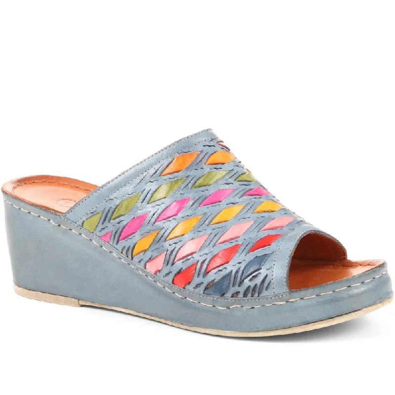 Women's Thong Sandals with a Beaded Design in Multicolor for a Beachy AestheticColourful Leather Wedges - KARY37009 / 323 768