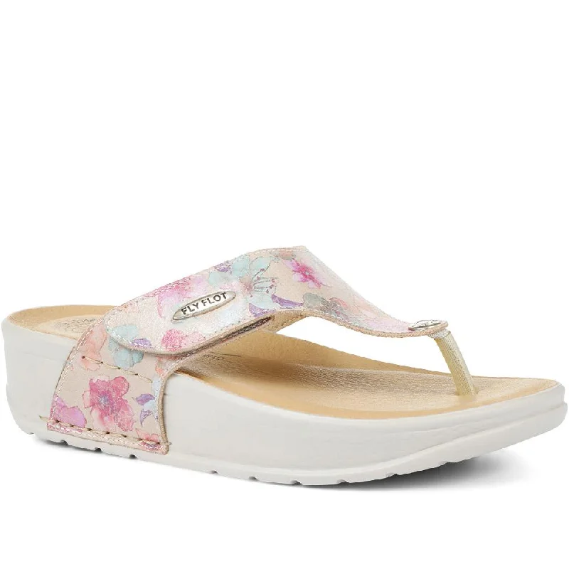 Women's Sandals with a Glitter - Coated Strap in Gold for a Sparkly Summer OutfitWomen's Sandals with a Glitter - Coated Strap in Gold for a Sparkly Summer OutfitToe-Post Wedge Sandals - FLY35095 / 321 540