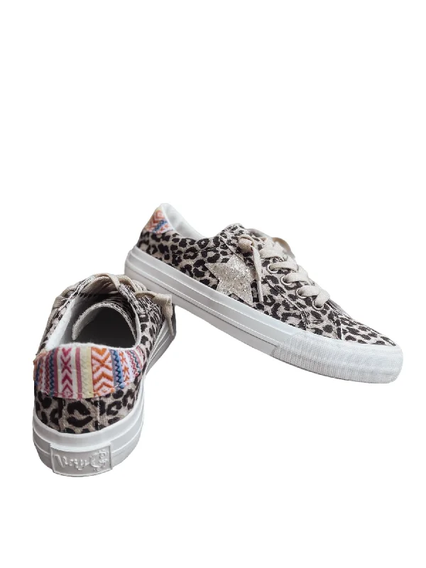 Patterned Print Women's Sneakers in Floral Designs for a Feminine and Fashion - Forward LookWomen's Cosmic 2 Star Sneaker In Taupe