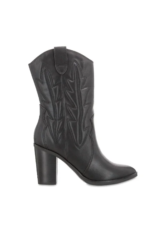 Plus Size Women's Block - Heeled Ankle Boots in Red for a Bold and Chic StatementWomen Raylyn Boot In Black