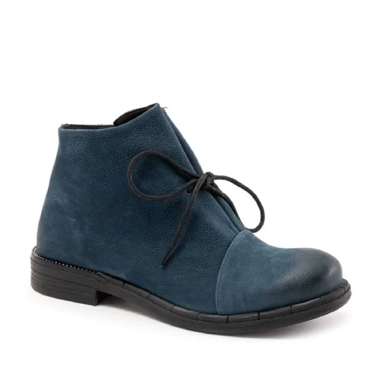 Women's Platform Chelsea Boots in Black for a Modern and Fashion - Forward AppearanceWomen's Miley Fashion Boots In Blue Nubuck