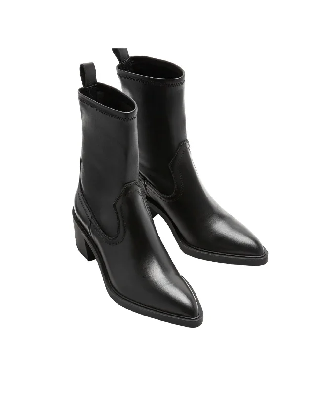 Women's Lace - Trimmed Knee - High Boots in Ivory for a Feminine and Elegant EnsembleWomen's Parks Leather Bootie In Black