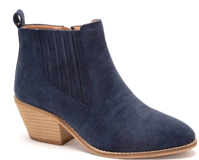 Women's Chunky - Heeled Chelsea Boots in Gray for a Casual and Trendy Everyday LookWomen's Potion Bootie In Navy