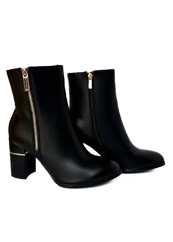 Women's Thigh - High Stretch Boots in Black for a Sexy and Alluring OutfitWomen's Reyes Sleek Ankle Boot In Black