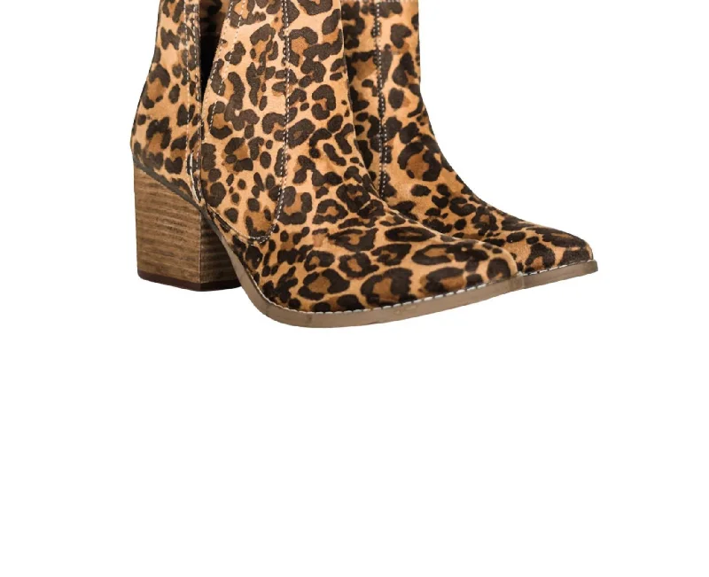 Women's Thigh - High Stretch Boots in Black for a Sexy and Alluring OutfitWomen's Tarim Bootie In Leopard