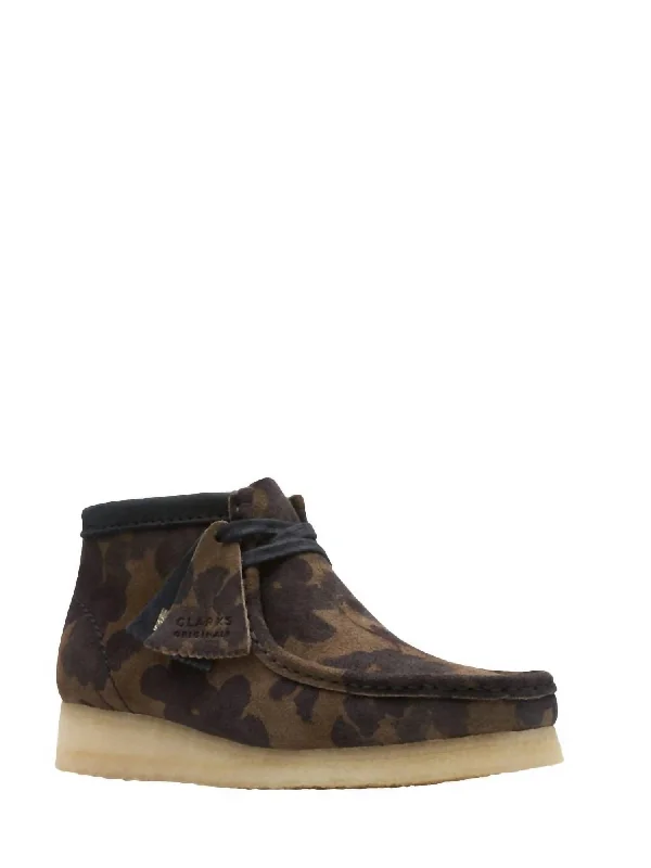 Women's Platform Chelsea Boots in Black for a Modern and Fashion - Forward AppearanceWomen's Wallabee Boot In Black/khaki Floral