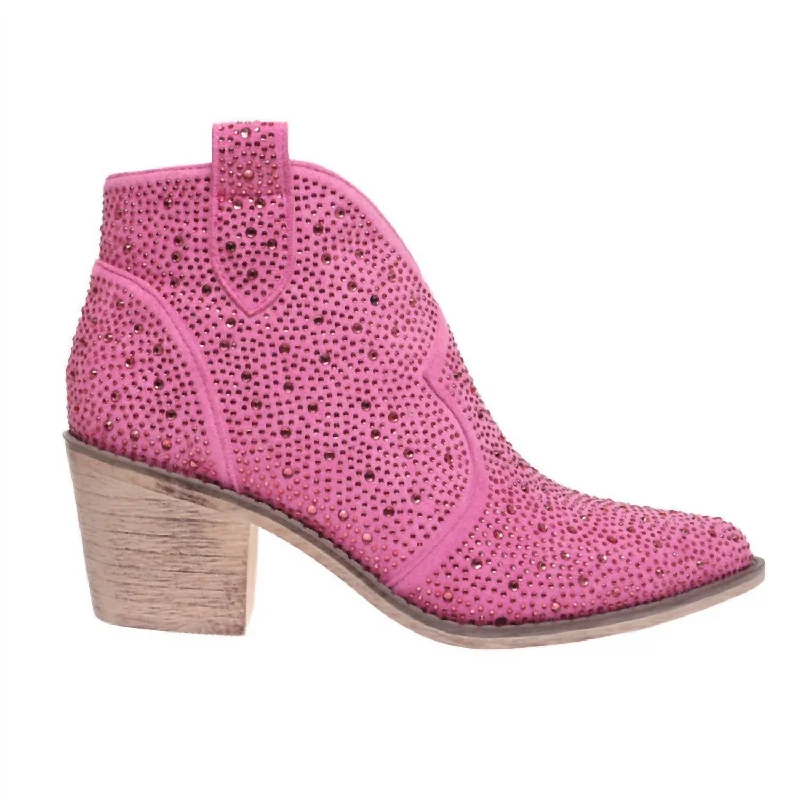 Women's Ankle Boots with Cut - Out Details in Beige for a Unique and Stylish EdgeWomen's Wilder Bootie In Fuchsia